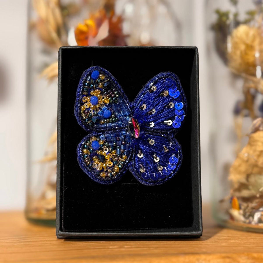 Broches