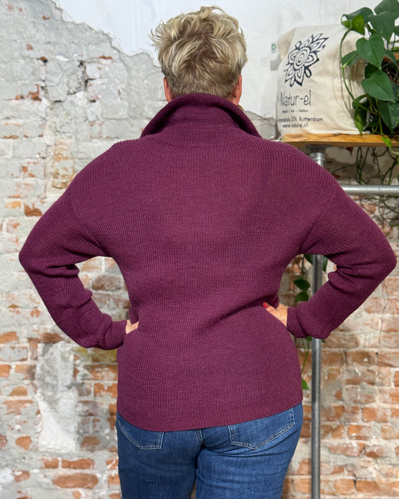 ANUKOO wollen schipperstrui TANJA AUBERGINE van 100% alpaca