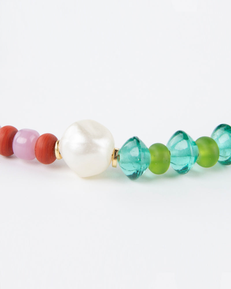 ANUKOO vrolijke fairtrade kralen ketting MULTI MIX 46-54 cm