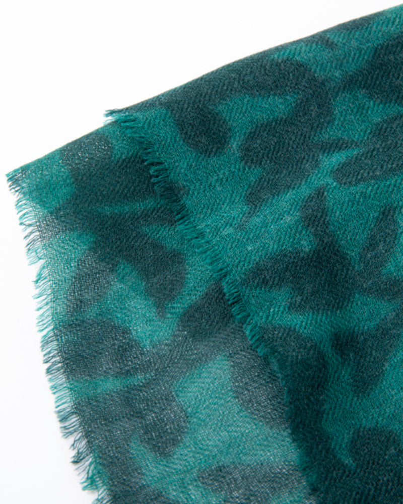 ANUKOO sjaal omslagdoek 100% wol met print FLOWERS GREEN