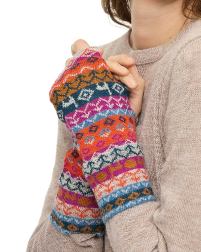 APU KUNTUR Handstulpen aus 100% Baby Alpaka TAMIA AQUA