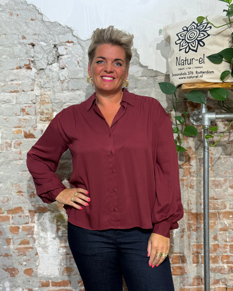 ARMEDANGELS effen blouse met plooien EFI RED van ecovero