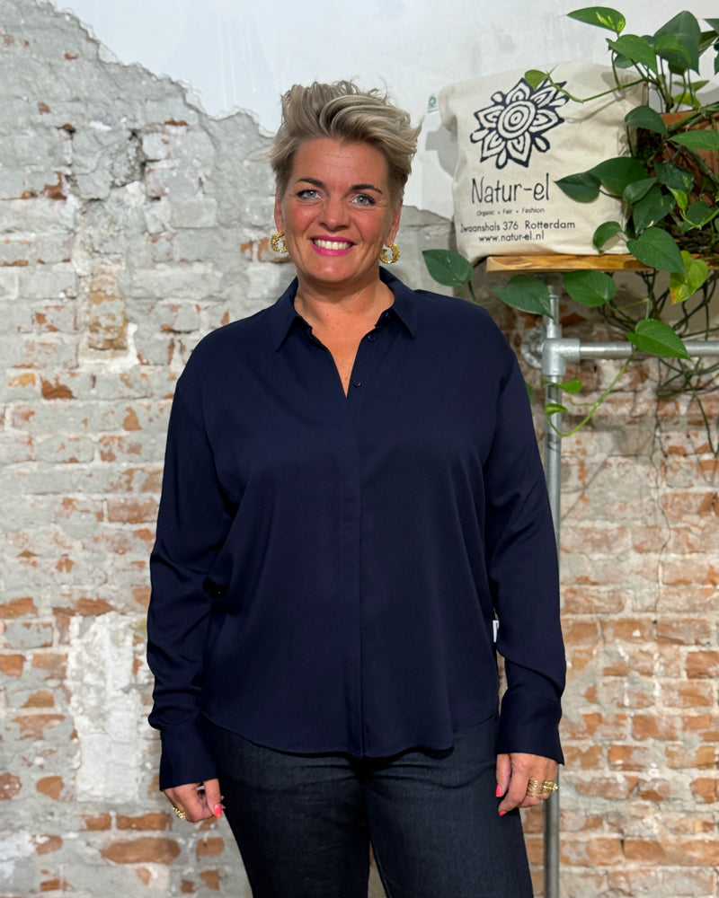 ARMEDANGELS blouse LARISAANA NAVY van ecovero