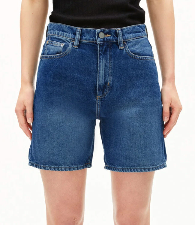 ARMEDANGELS korte jeans broek SHEAARI DARK