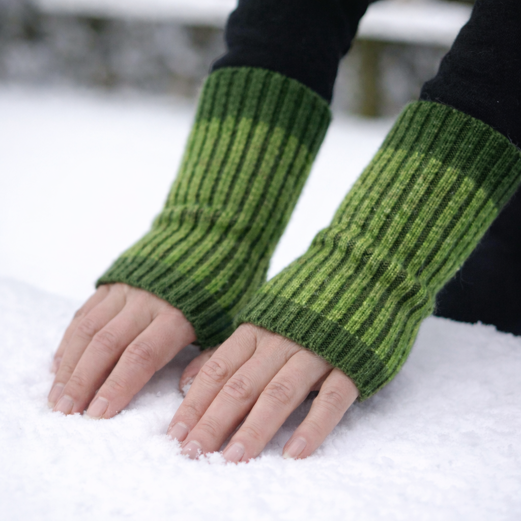 DE COLORES Polswarmers 100% baby alpaca TWO TONE groen 66