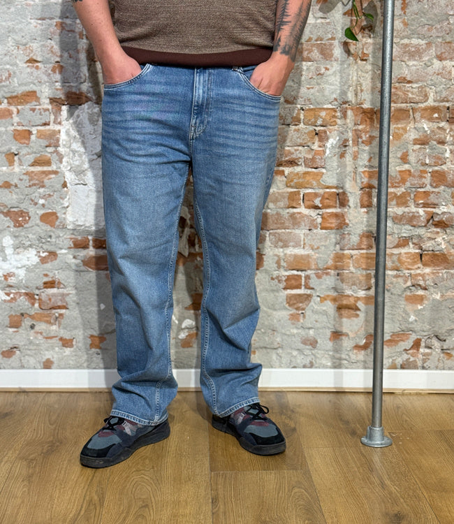 DAWN DENIM spijkerbroek VEGA BRIGHT BLUE biologisch katoen