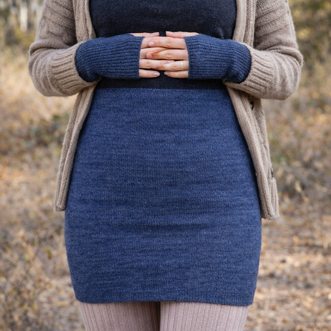 DE COLORES nierwarmer alpaca BLAUW ZWART 86 REVERSIBLE