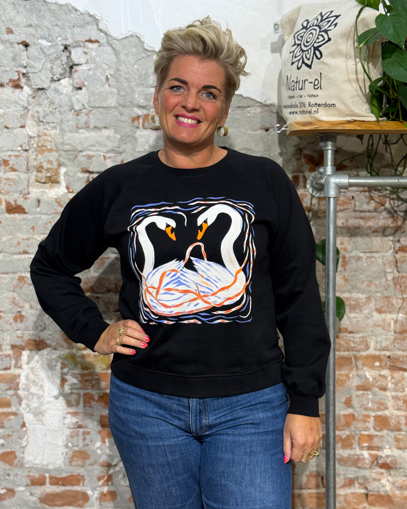 DEDICATED dames sweater SWAN van biologisch katoen