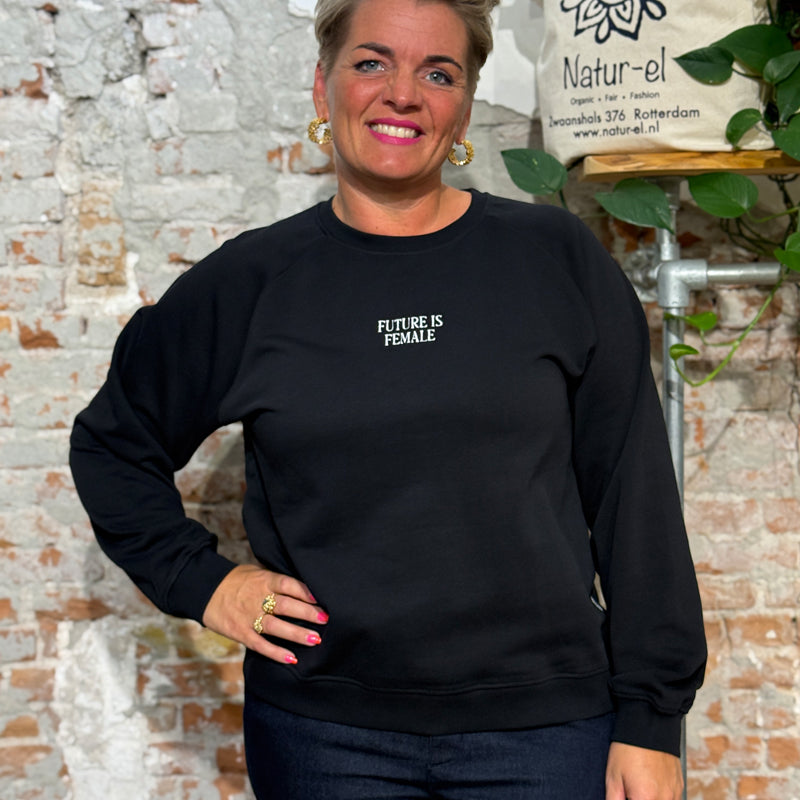 DEDICATED sweater FUTURE IS FEMALE biologisch katoen
