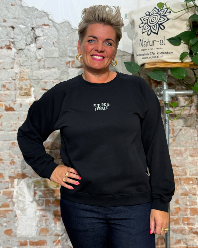 DEDICATED sweater FUTURE IS FEMALE biologisch katoen
