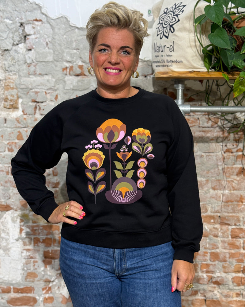 DEDICATED AUTUMN FLOWERS sweater made of organic cotton