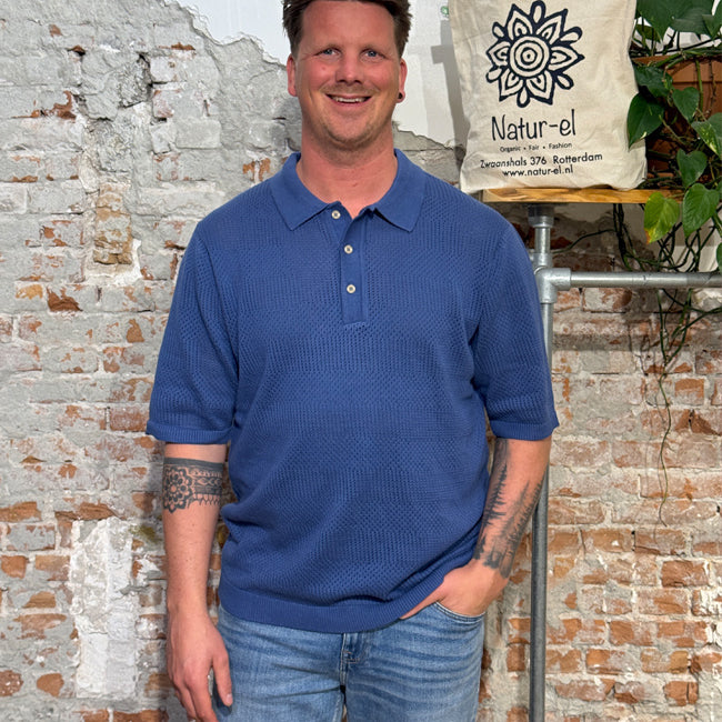DEDICATED gebreide polo shirt OGER BLUE biologisch katoen