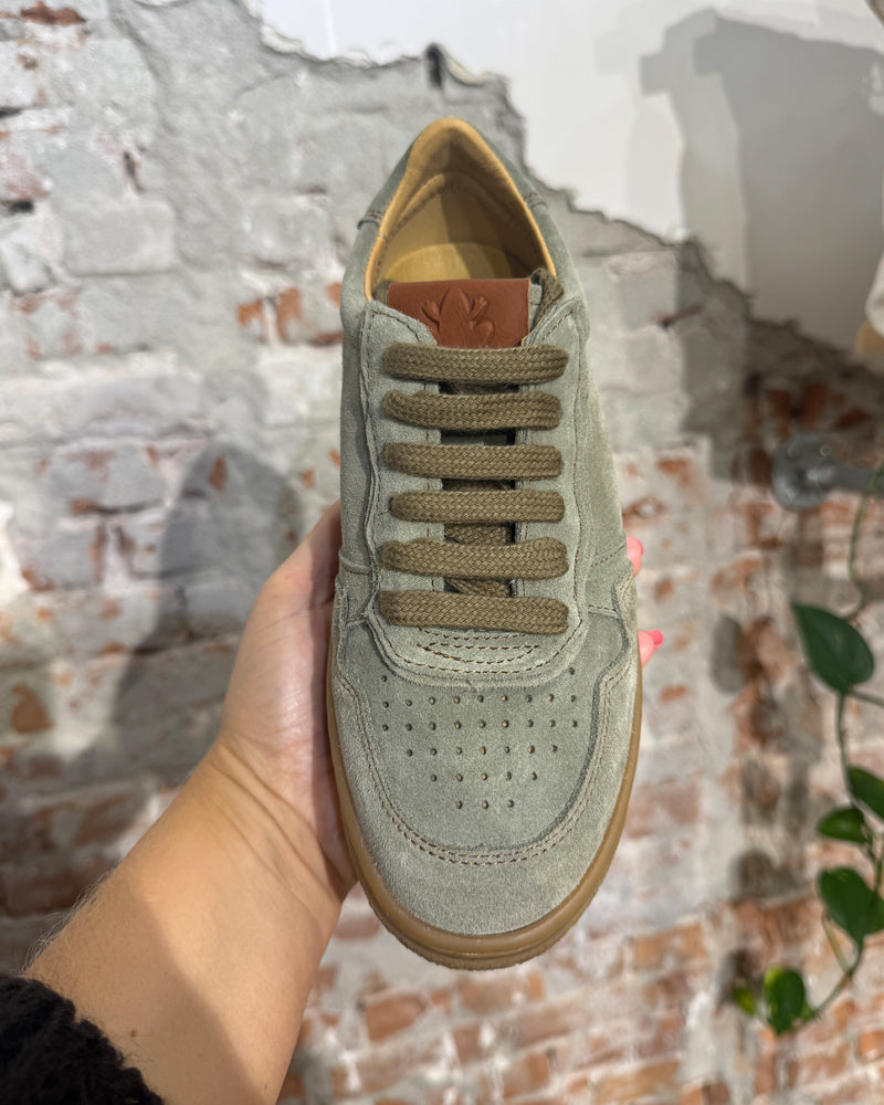 EL NATURALISTA duurzame suede sneaker GEO OLIVA