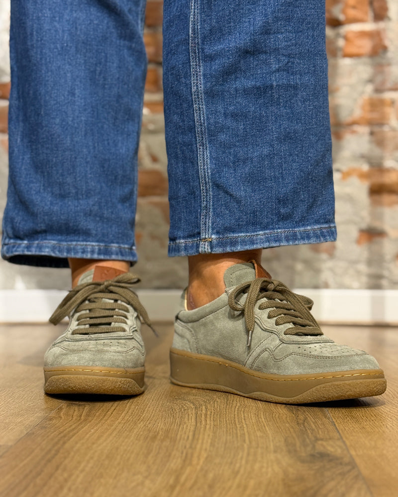 EL NATURALISTA sustainable suede sneaker GEO OLIVA