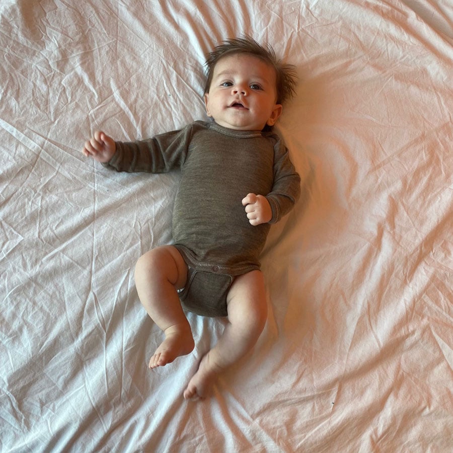 ENGEL baby romper wol zijde met LANGE MOUW effen WALNOOT