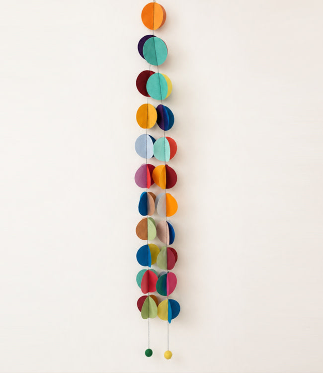 FAIRTRADE papieren slinger LOKTA DOTS eco papier met vilten balletjes