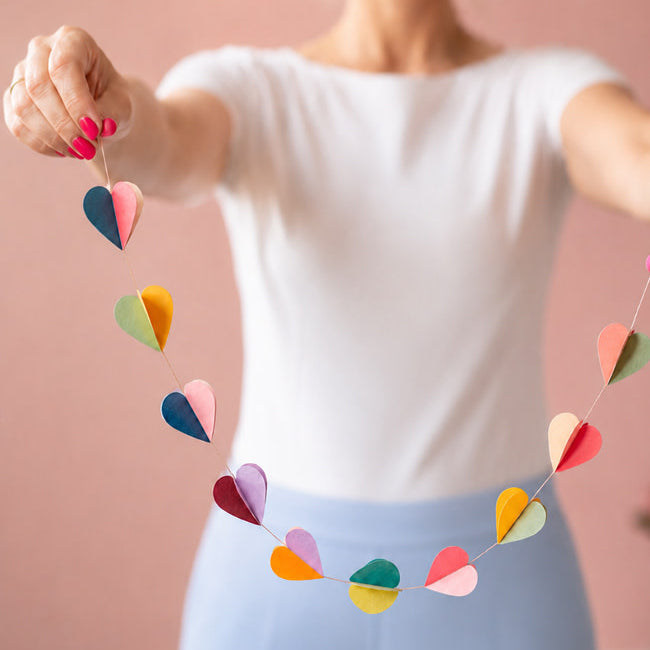 FAIRTRADE papieren slinger LOKTA HEARTS eco papier met vilten balletjes
