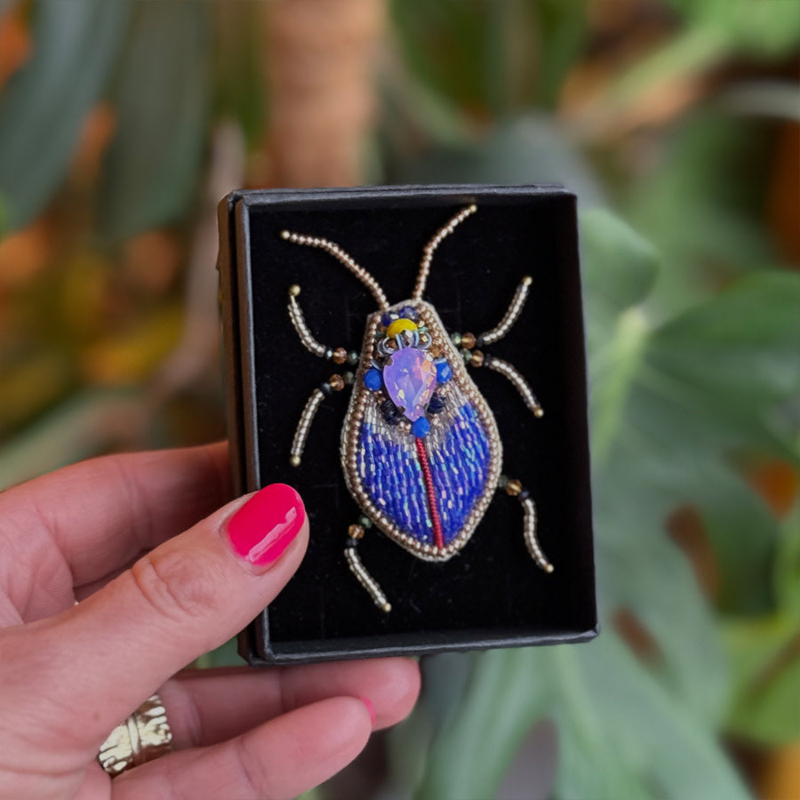 FAIRTRADE broche KEVER PAARS met pailetten en kralen