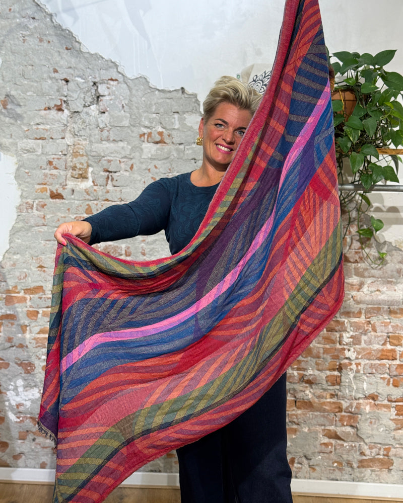 Pure wollen sjaal MAGIC LEAVES van pure merino wol ZOHRA HILL