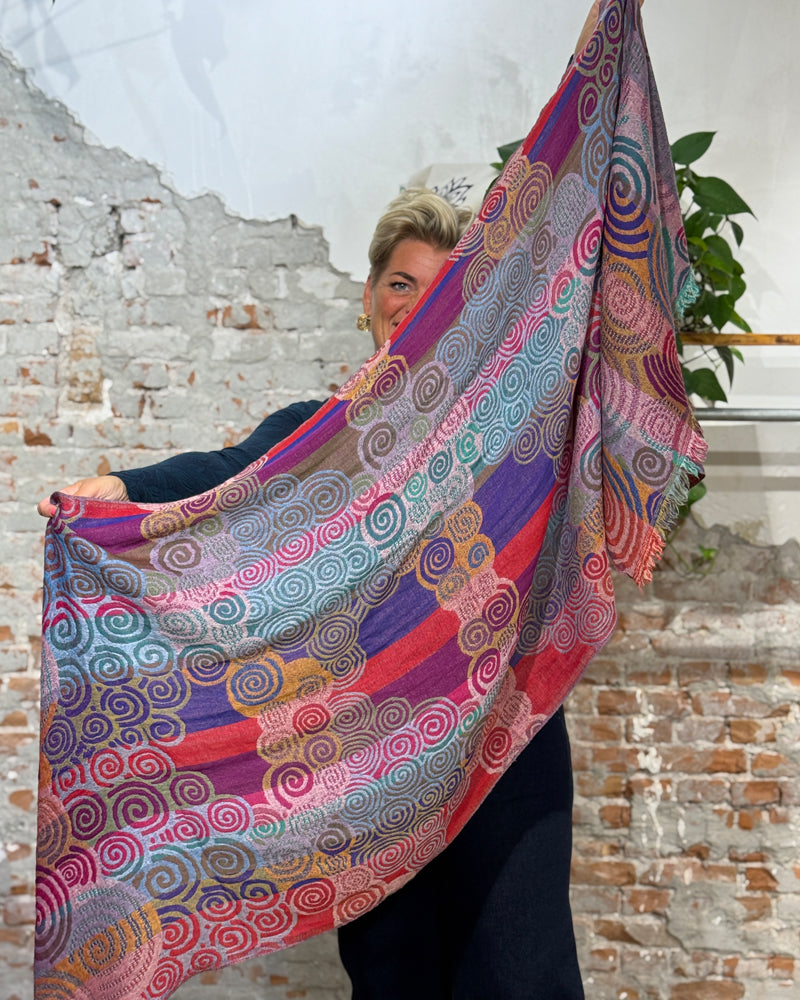Pure wollen sjaal SPIRAL MULTI van pure merino wol ZOHRA HILL