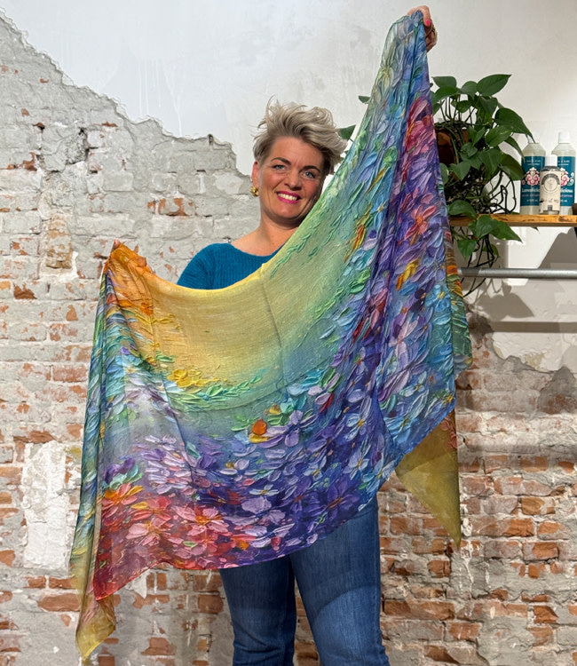 FAIRTRADE zijden sjaal met print SUNSET FLOWER van pure zijde