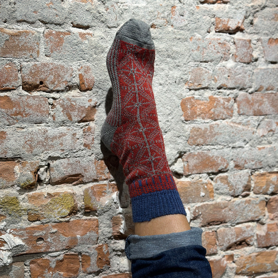 HIRSCH NATUR wollen sokken Noors IJSKRISTAL rood blauw 029 209