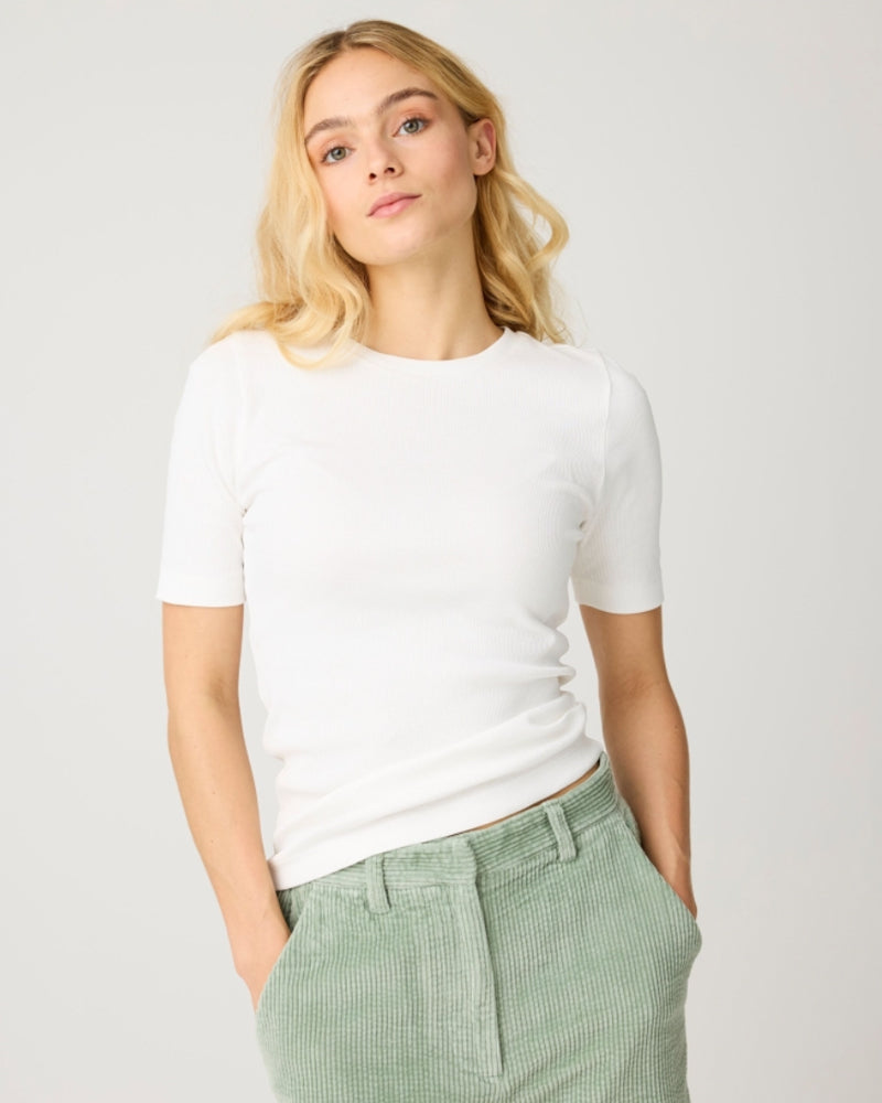 Basic Rib shirt ANA WHITE biologisch katoen KCA