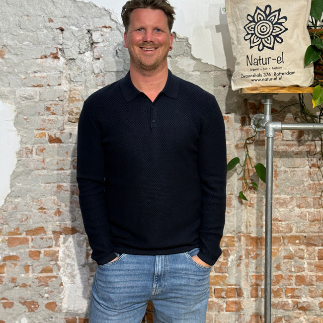 Gebreid polo shirt lange mouw met NIEK NIGHT biologisch katoen KCA