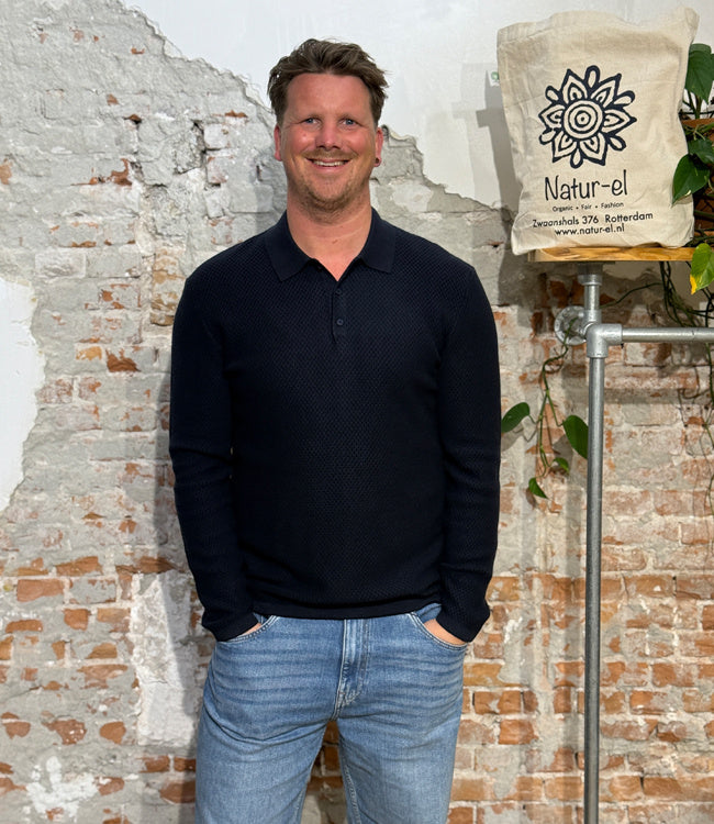 Gebreid polo shirt lange mouw met NIEK NIGHT biologisch katoen KCA