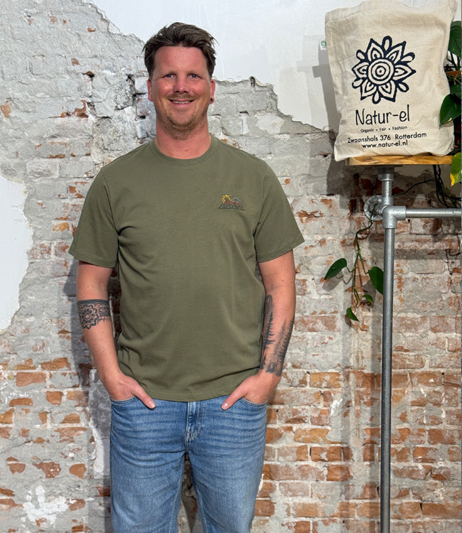 Shirt met borduursel KANE OLIVE biologisch katoen KCA