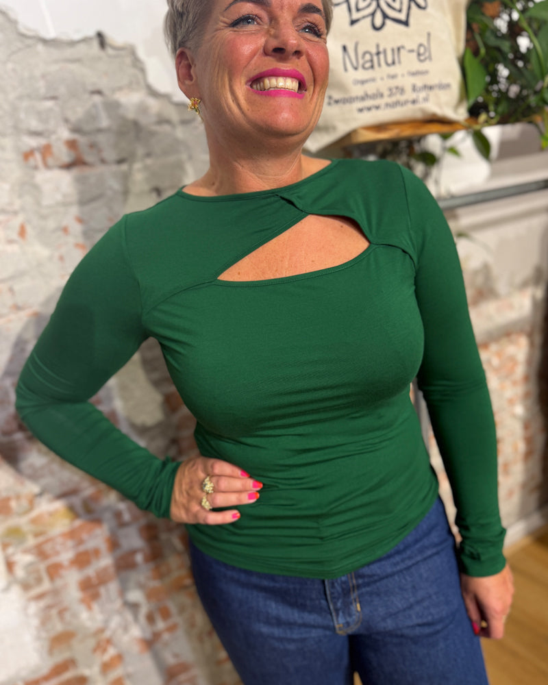 KOMODO top with cut out CHAI GREEN in modal