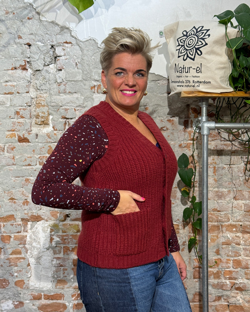 KOMODO wool sweater vest RIO WINE 100% lambswool