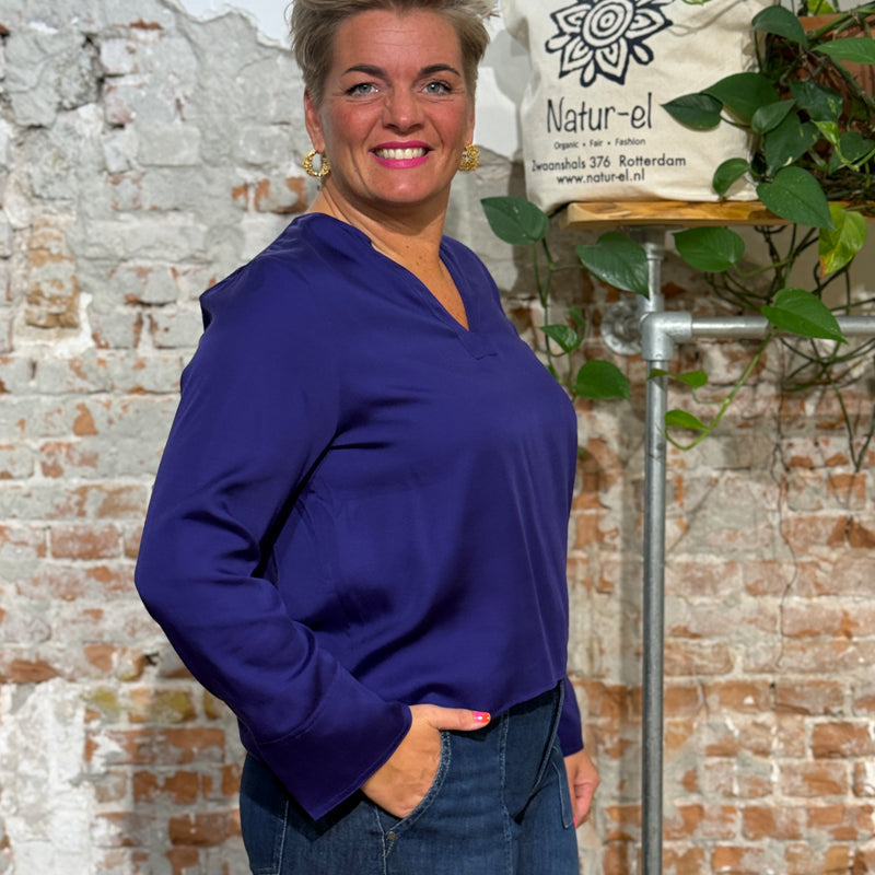 LANIUS effen v-hals blouse NORA VIOLET van tencel