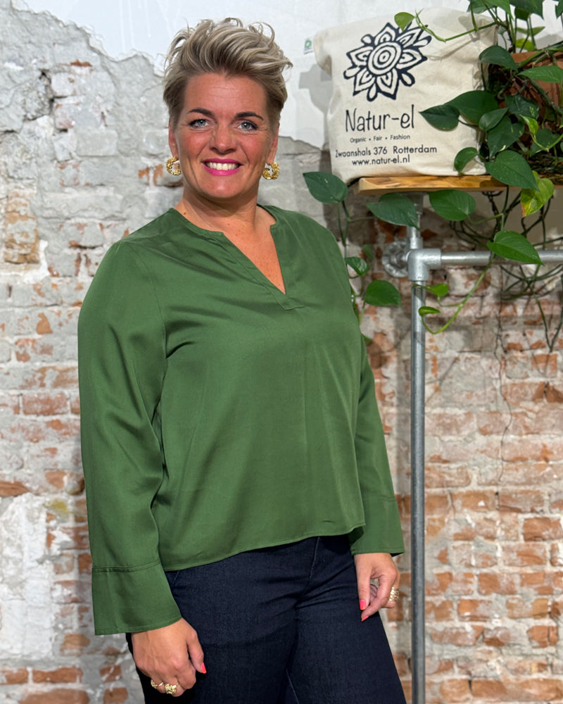 LANIUS effen v-hals blouse NORA GREEN van tencel