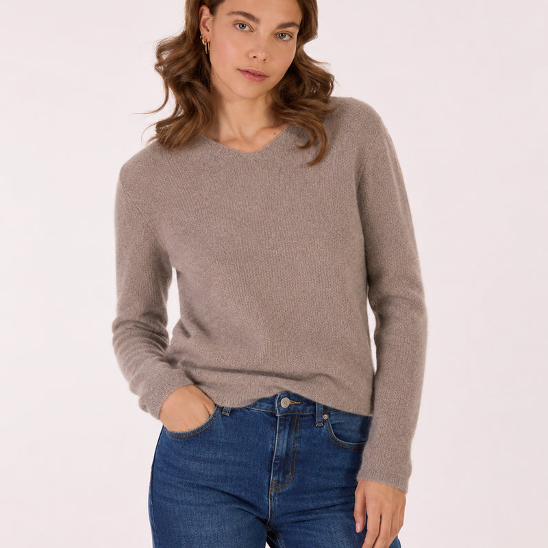 LES RACINES DU CIEL 100% baby alpaca trui met v-hals ILOE ZAND