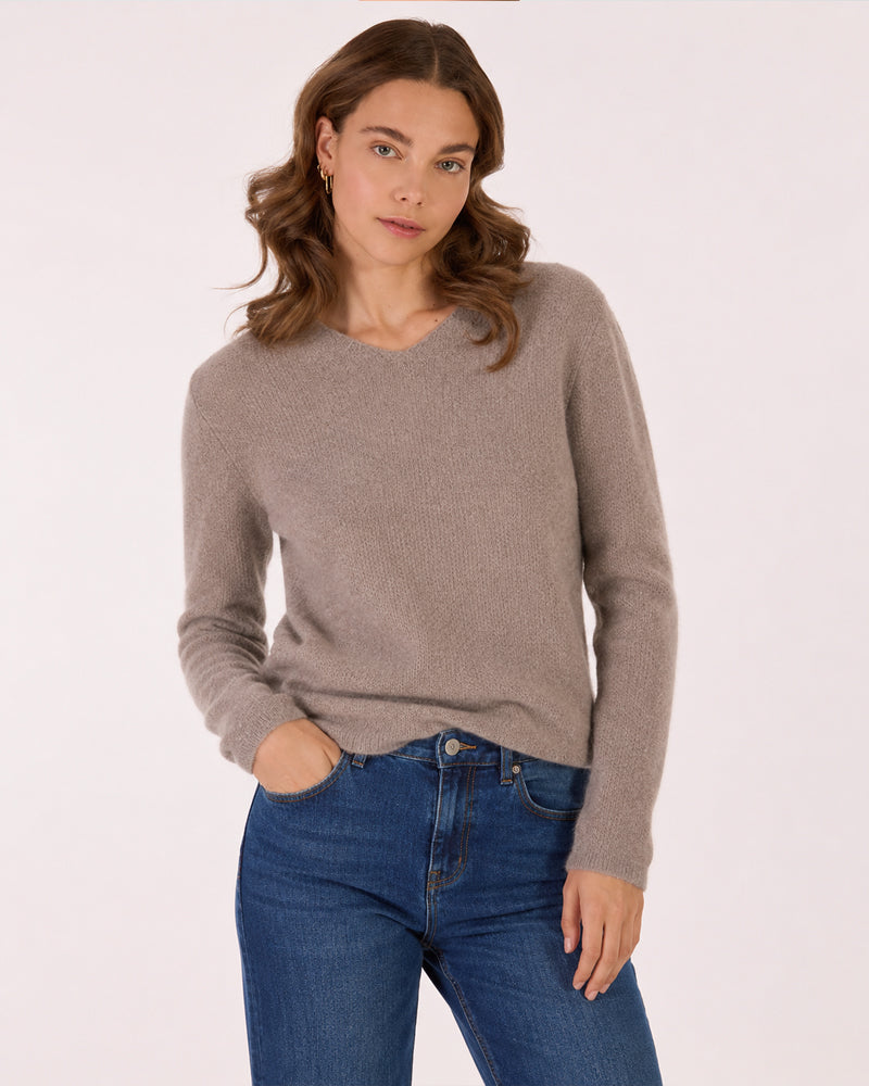 LES RACINES DU CIEL 100% baby alpaca trui met v-hals ILOE ZAND