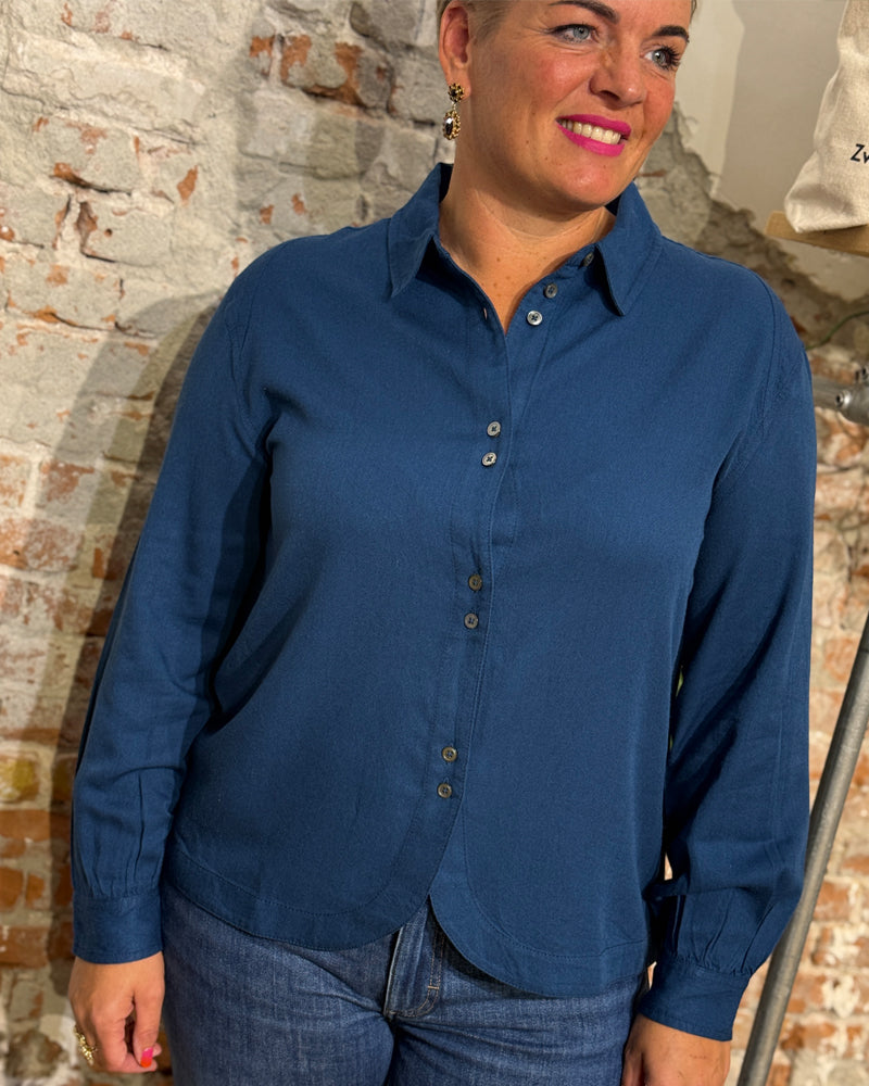 MADNESS V-Ausschnitt Bluse DIONE PLUM Ecovero Wolle