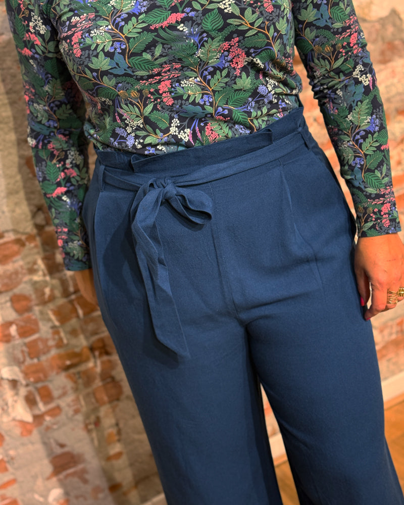 MADNESS paperbag broek MARE BLUE van ecovero en wol
