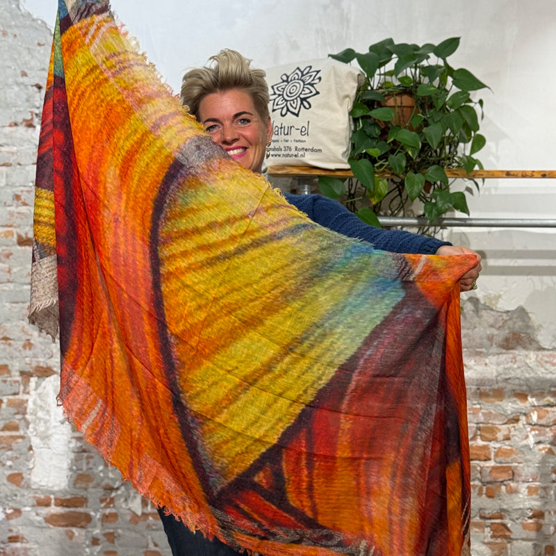 MADNESS möchte Druckschal DOTS DAHLIA aus reiner Merinowolle