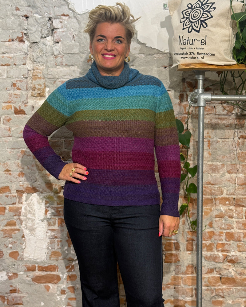 RAINBOW 100% alpaca wool turtleneck sweater