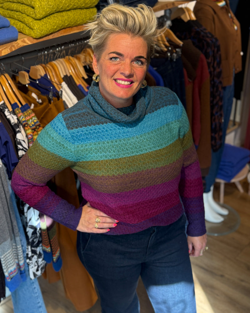 RAINBOW 100% alpaca wool turtleneck sweater
