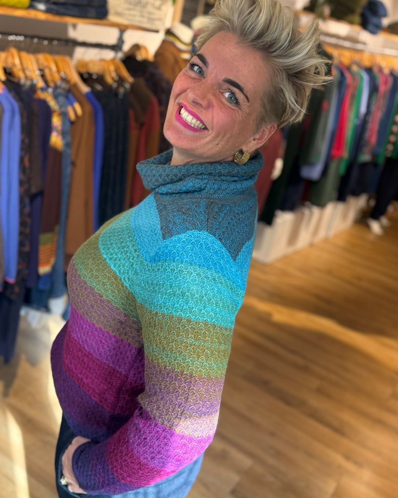 RAINBOW 100% alpaca wool turtleneck sweater
