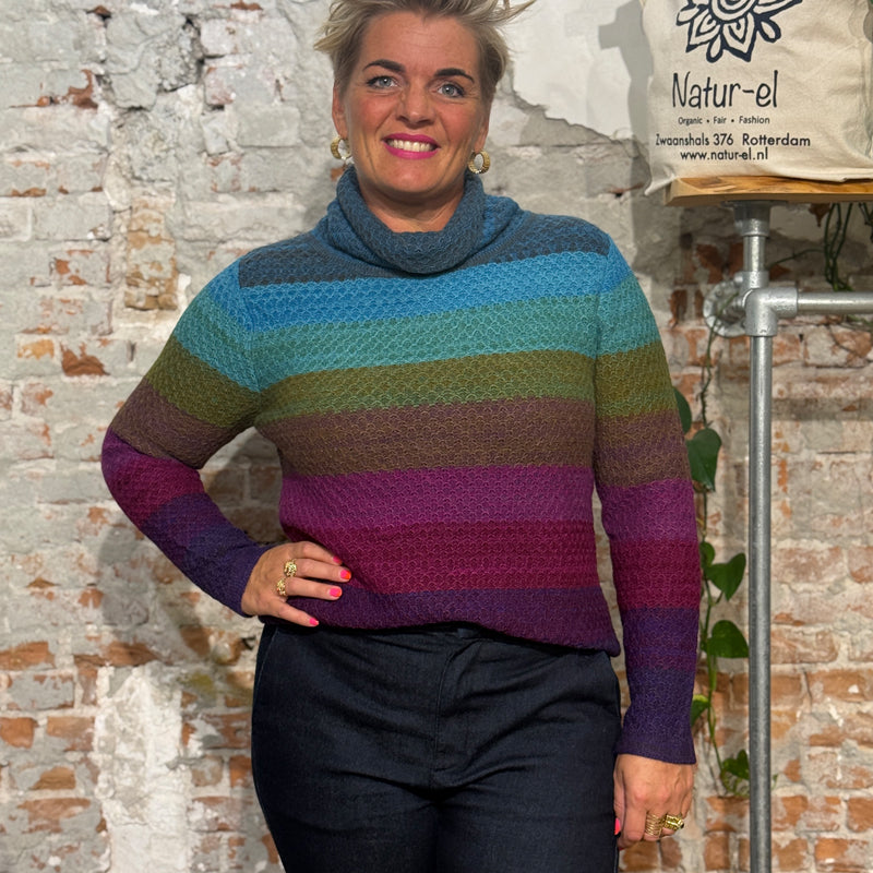 RAINBOW 100% alpaca wool turtleneck sweater
