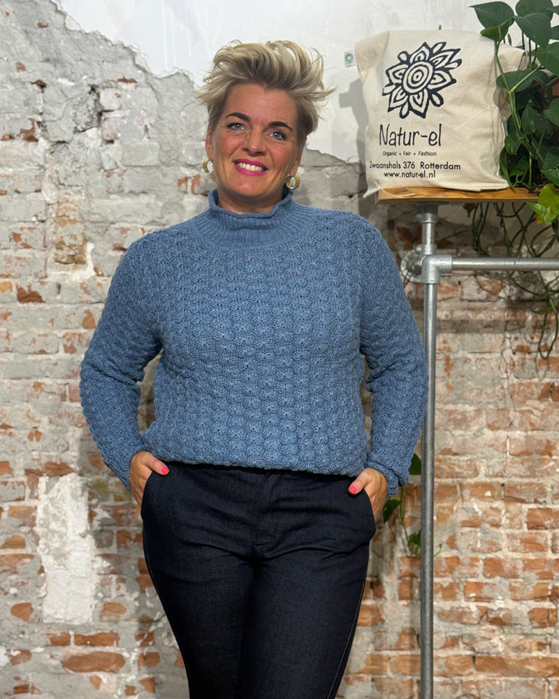 Wollen trui met opstaande kraag SNOWFLAKE BLUE 100% alpaca