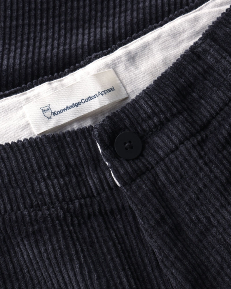 Chino broek corduroy WALES BLACK JET biologisch katoen KCA