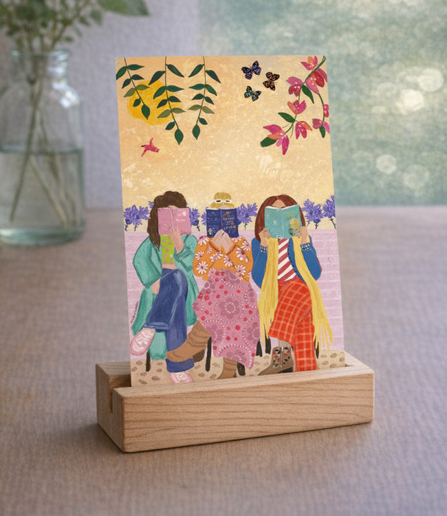 Wens kaart THREE GIRLS READING van studio Lawiene A6