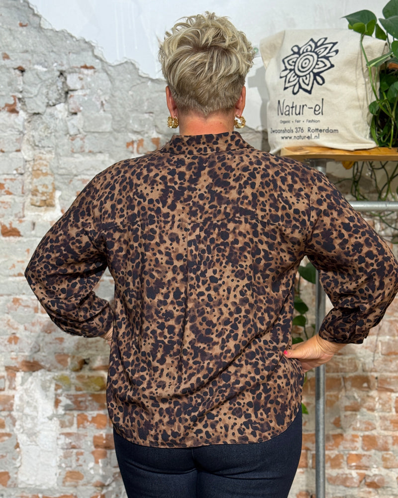 RECOLUTION Blouse with CYPRES LEO print made of Ecovero