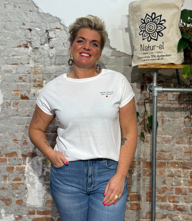 RECOLUTION wit shirt LIV MORE AMORE van biologisch katoen