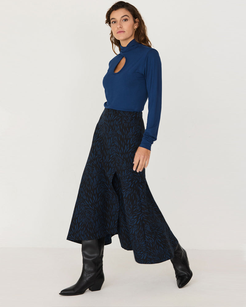 SKFK shirt with cut-out ZAZU BLUE in modal