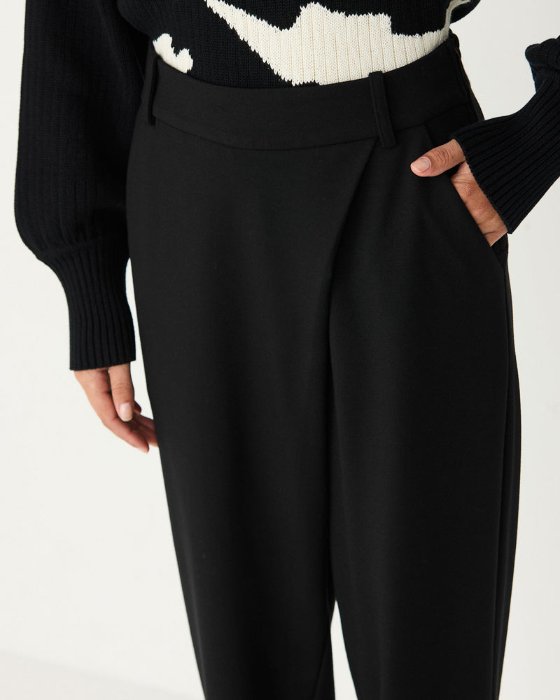 SKFK broek met overslag EZAMA BLACK van modal